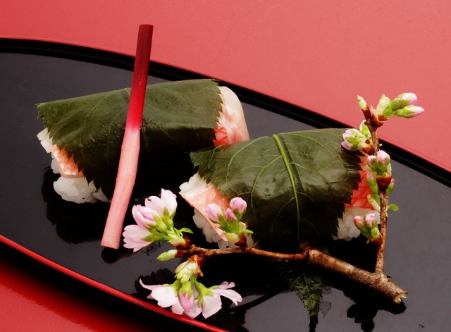 金目鯛の桜寿司　525円