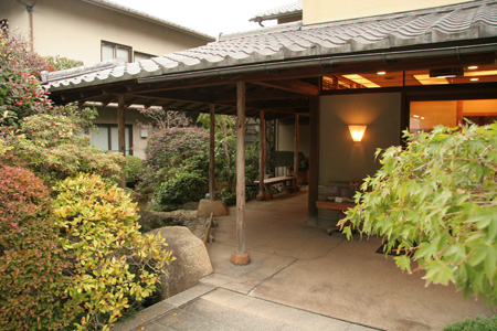 鉢の木新館 入り口付近 鉢の木新館 入り口付近
